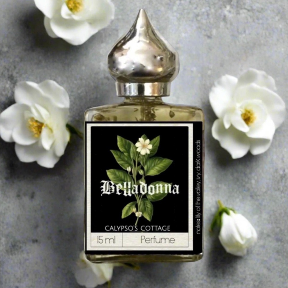 Belladonna 15 ml perfume oil with rollerball cap